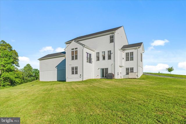 8103 WOODVILLE RD, Mount Airy, MD 21771