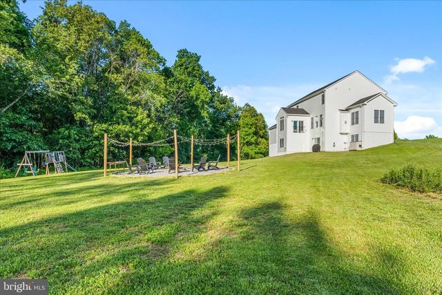 8103 WOODVILLE RD, Mount Airy, MD 21771