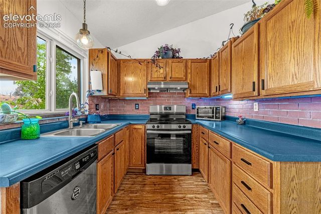 539 Rolling Hills Drive, Colorado Springs, CO 80919