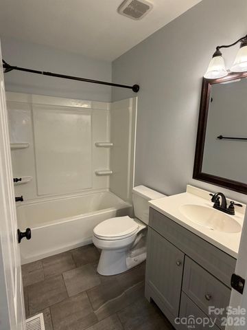 141 Walking Horse Run, Stanley, NC 28164