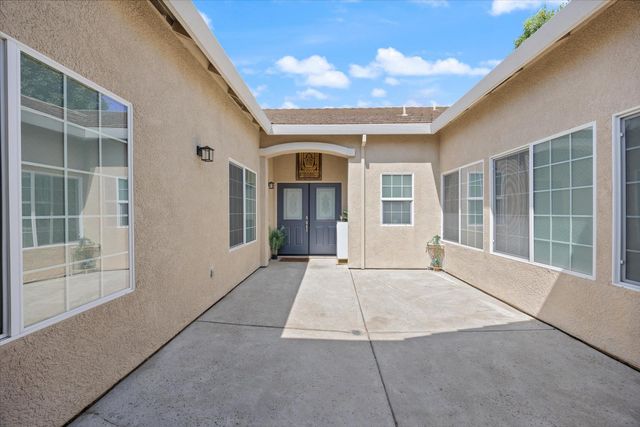 3080 Palmate Way, Sacramento, CA 95834