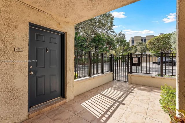 8617 SW 68th Ct 2, Pinecrest, FL 33156