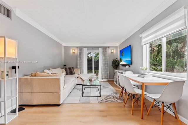 8617 SW 68th Ct 2, Pinecrest, FL 33156