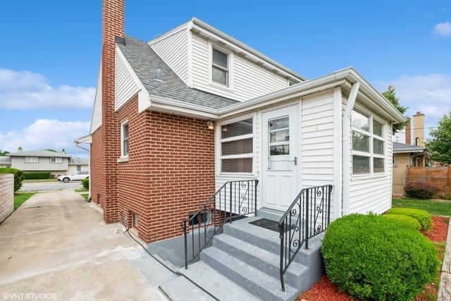 1001 Oakton Street, Park Ridge, IL 60068