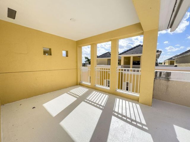 2322 Vintage Drive, Lighthouse Point, FL 33064