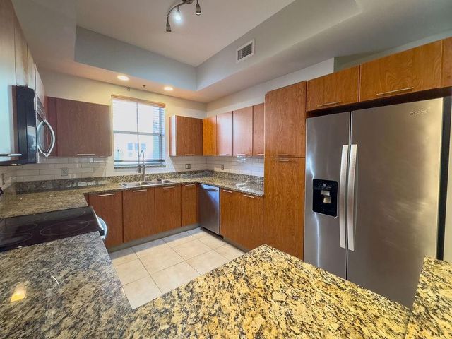 2322 Vintage Drive, Lighthouse Point, FL 33064