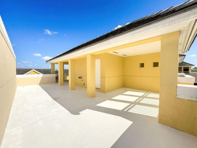 2322 Vintage Drive, Lighthouse Point, FL 33064