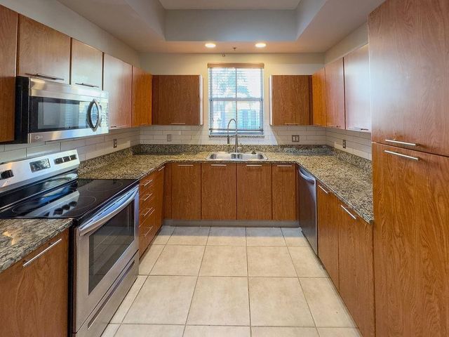 2322 Vintage Drive, Lighthouse Point, FL 33064