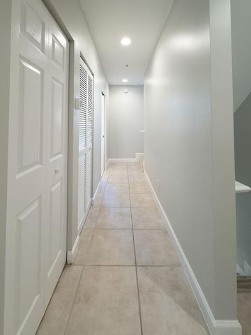 2322 Vintage Drive, Lighthouse Point, FL 33064