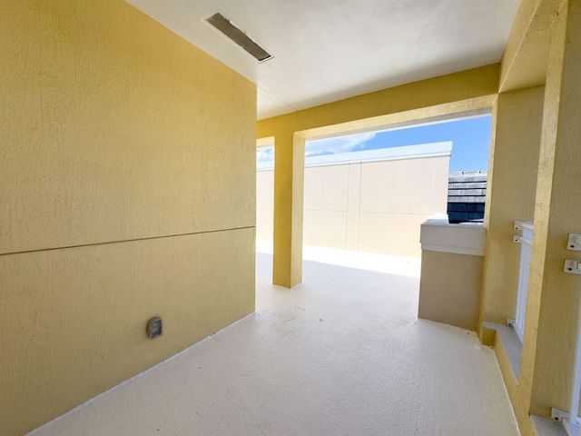 2322 Vintage Drive, Lighthouse Point, FL 33064