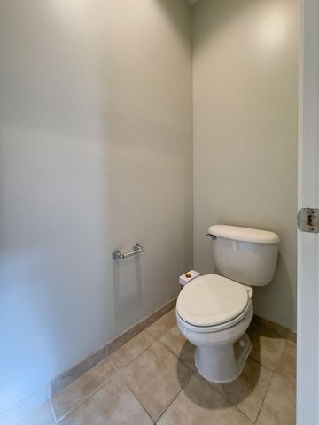 2322 Vintage Drive, Lighthouse Point, FL 33064