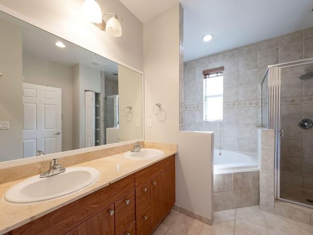 2322 Vintage Drive, Lighthouse Point, FL 33064