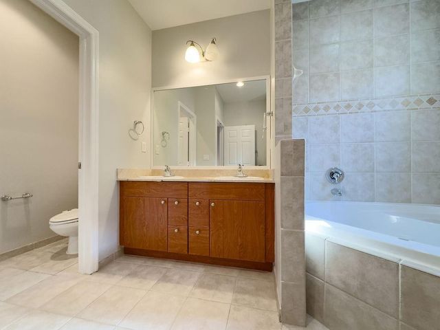 2322 Vintage Drive, Lighthouse Point, FL 33064