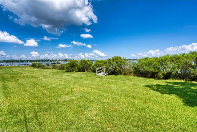 1 Warwick ST, Portsmouth, VA 23707