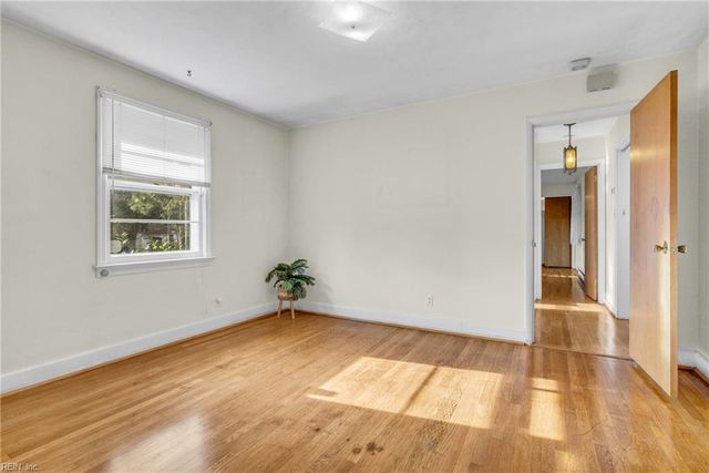 1 Warwick ST, Portsmouth, VA 23707