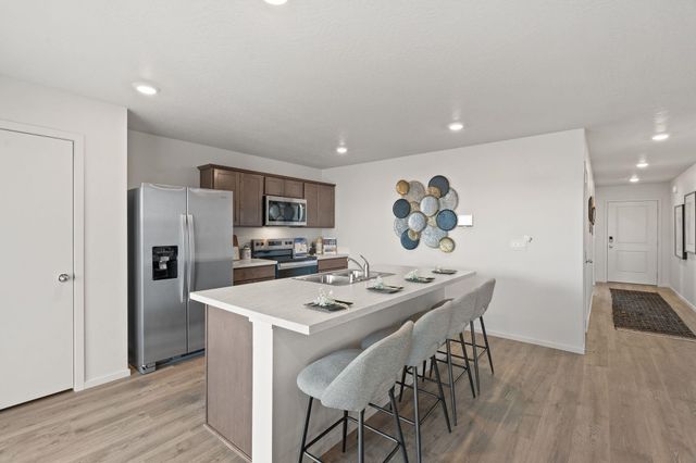 13528 W Crosswinds Ave, Airway Heights, WA 99001