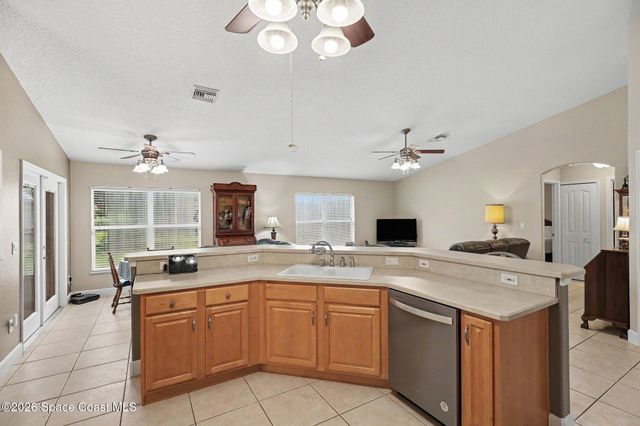 3525 Gloria Avenue, Mims, FL 32754