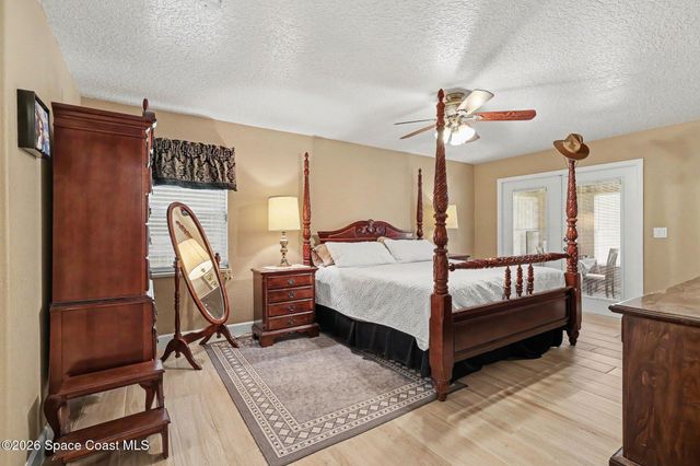 3525 Gloria Avenue, Mims, FL 32754