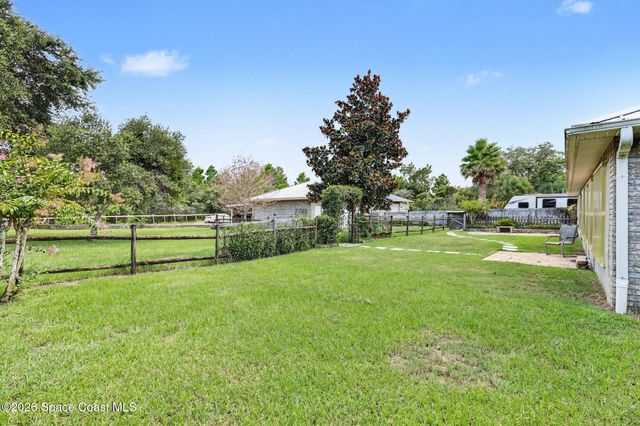 3525 Gloria Avenue, Mims, FL 32754