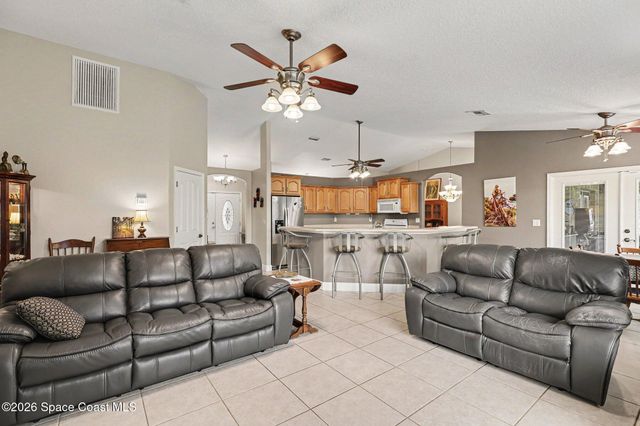 3525 Gloria Avenue, Mims, FL 32754