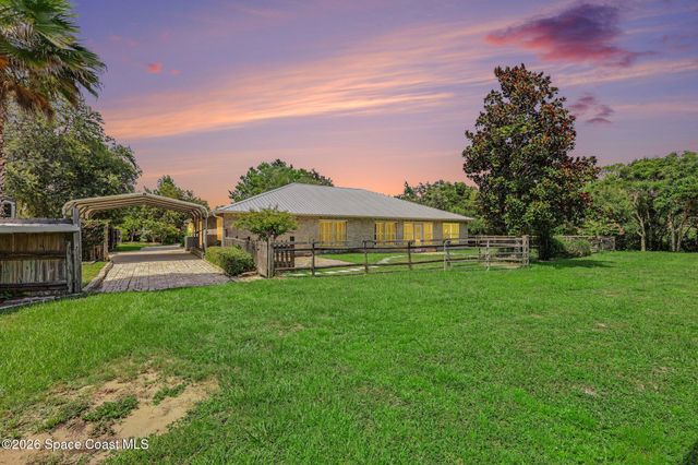 3525 Gloria Avenue, Mims, FL 32754