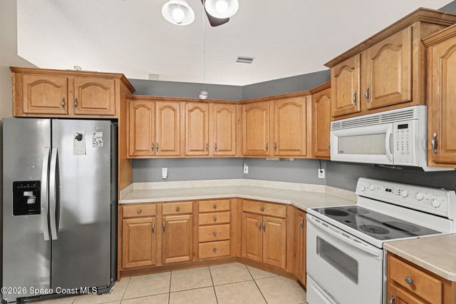 3525 Gloria Avenue, Mims, FL 32754