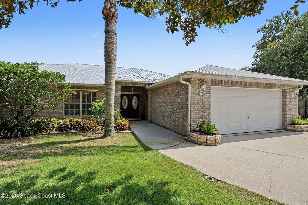 3525 Gloria Avenue, Mims, FL 32754