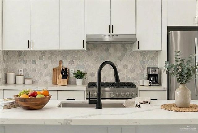 2400 S Cartier Drive, Edinburg, TX 78542