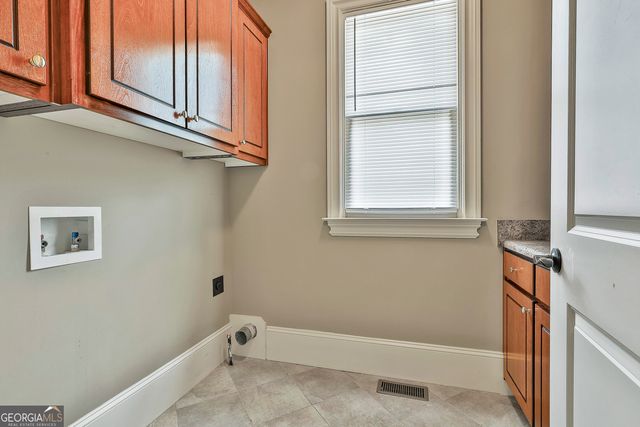 555 Mountains Edge, Peachtree City, GA 30269