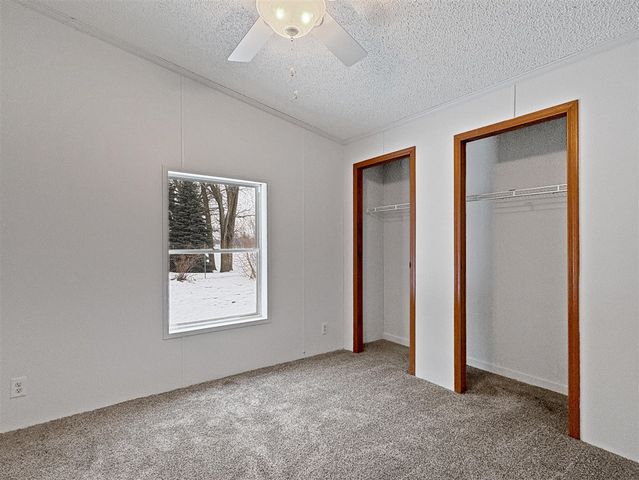 253 E Scarlet Oak Drive, Coopersville, MI 49404