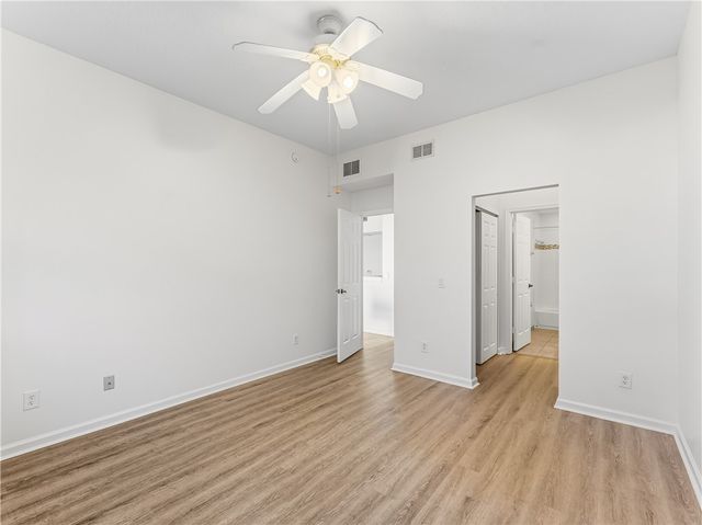 504 7th Square 103, Vero Beach, FL 32962