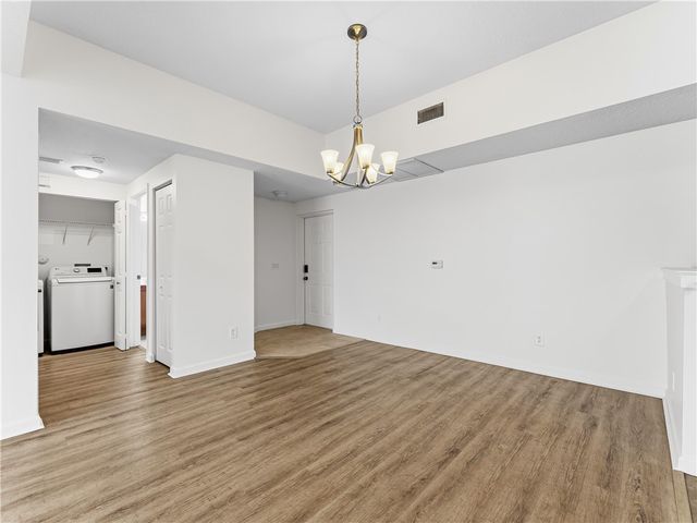 504 7th Square 103, Vero Beach, FL 32962