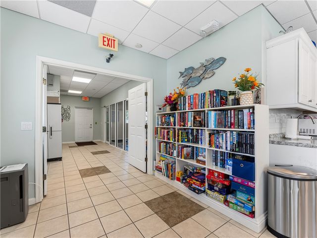 504 7th Square 103, Vero Beach, FL 32962