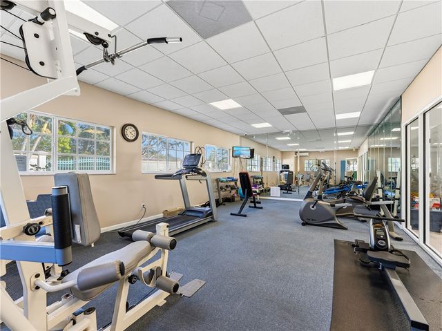 504 7th Square 103, Vero Beach, FL 32962