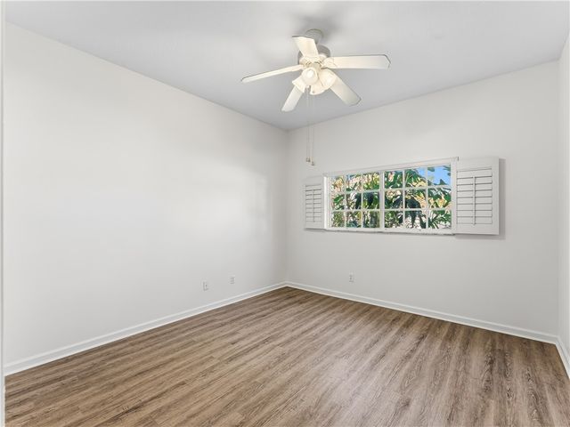 504 7th Square 103, Vero Beach, FL 32962