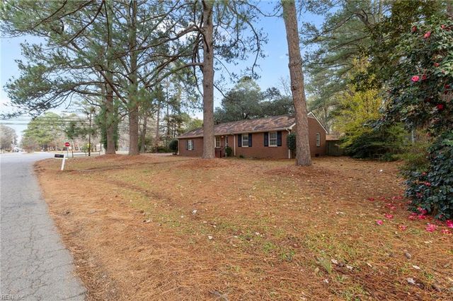 3403 Lilac DR, Portsmouth, VA 23703