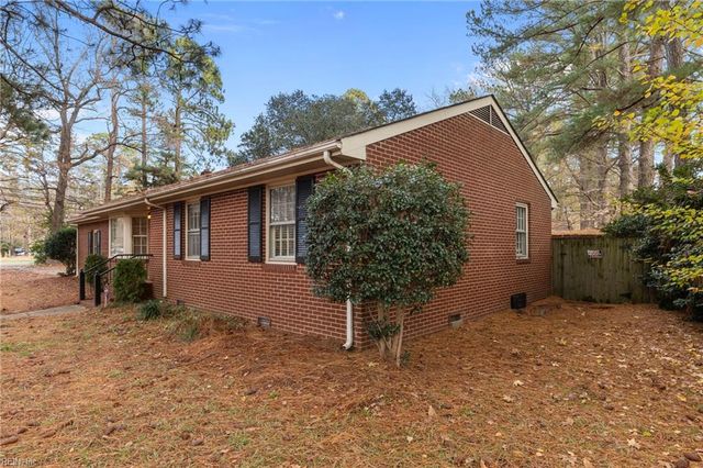 3403 Lilac DR, Portsmouth, VA 23703