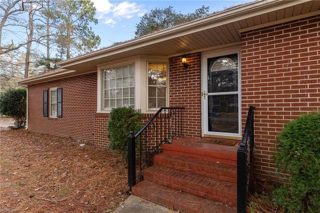 3403 Lilac DR, Portsmouth, VA 23703