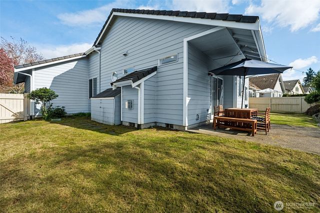 4209 Campus Green Drive NE, Lacey, WA 98516