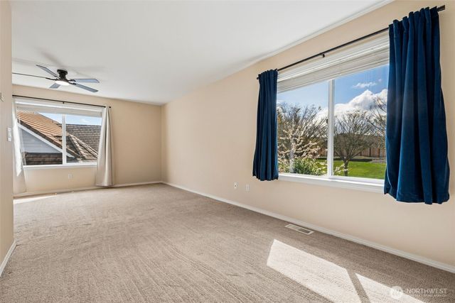 4209 Campus Green Drive NE, Lacey, WA 98516