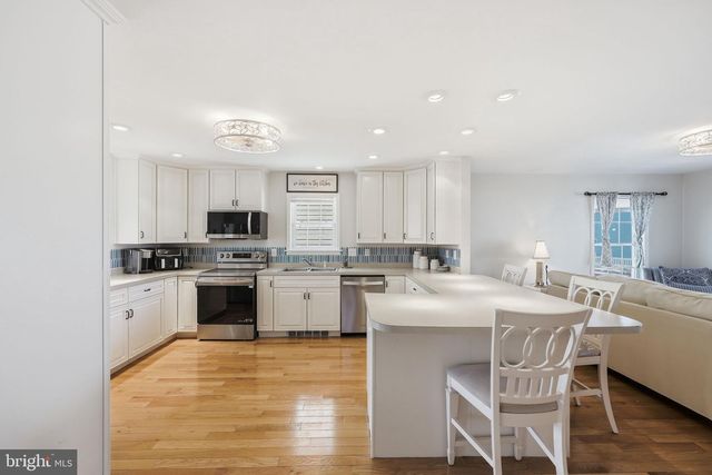 107 N SUFFOLK AVE, Ventnor City, NJ 08406