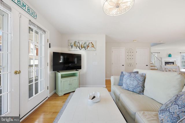 107 N SUFFOLK AVE, Ventnor City, NJ 08406