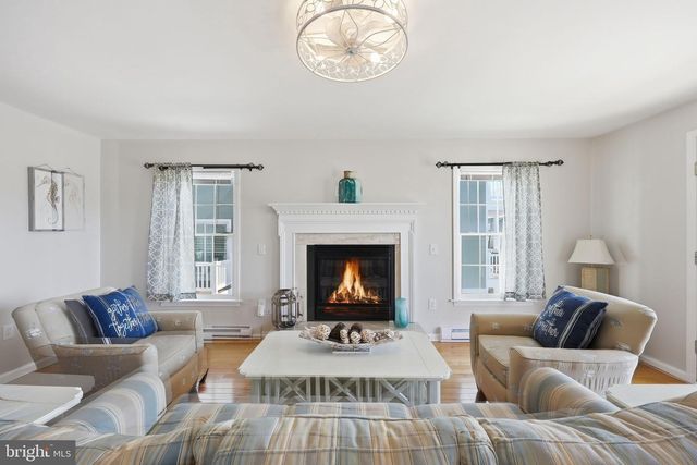 107 N SUFFOLK AVE, Ventnor City, NJ 08406