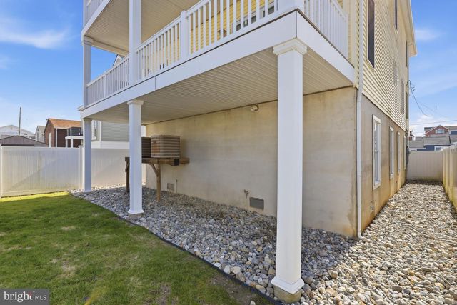 107 N SUFFOLK AVE, Ventnor City, NJ 08406