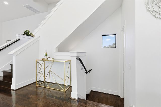 2203 Colorado Street, Houston, TX 77007