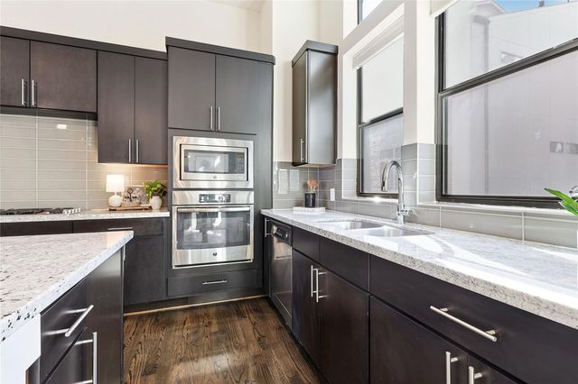 2203 Colorado Street, Houston, TX 77007