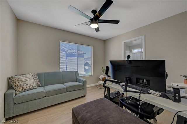 6878 Mesita Avenue, Las Vegas, NV 89122