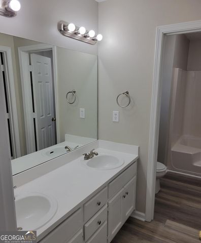 915 Burning Bush Drive, Loganville, GA 30052