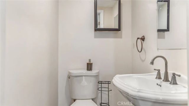 9136 Mel Dar, Downey, CA 90240