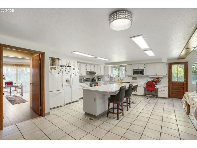 1215 Ne 139TH Ave, Vancouver, WA 98684